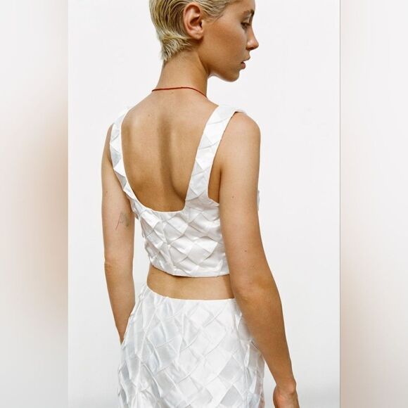 BLOGGERS FAV ZARA DIAMOND PLEATED SATIN EFFECT CROP TOP - Picture 7 of 9